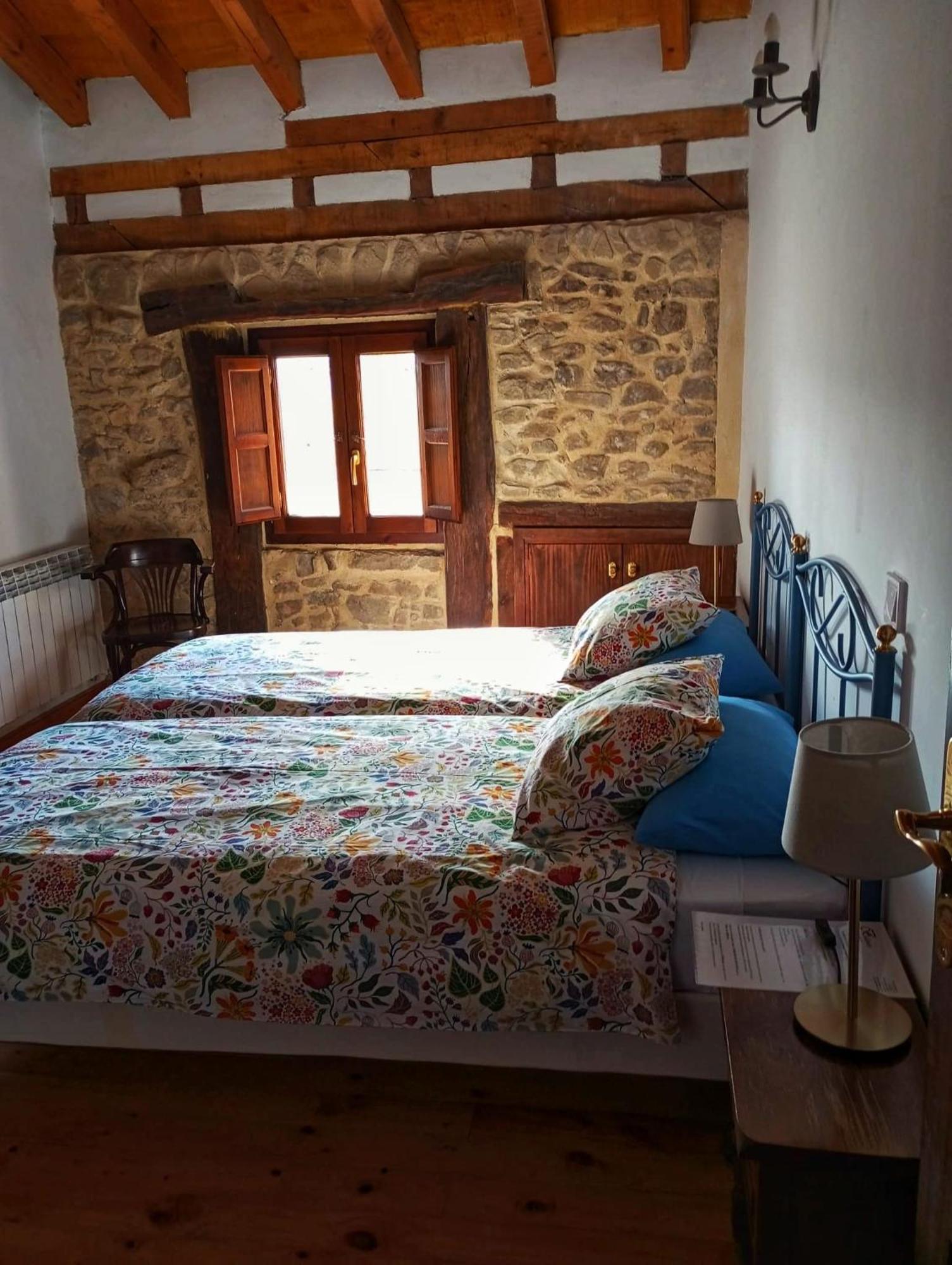Don Baldomero Hotel Rural Cadinanos Exterior photo